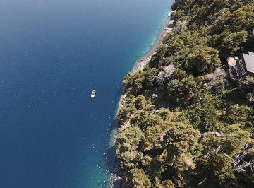 Terreno · 1569m² · Lote con Costa de Lago Nahuel Huapi Vistas Únicas y Entorno Natural