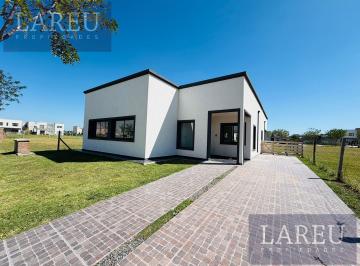 Casa · 156m² · 5 Ambientes · 2 Cocheras · Casa en San Pablo