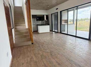 Casa · 207m² · 4 Ambientes · 4 Cocheras · Venta de Casa en Barrio Privado Lares de Canning