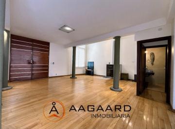 Casa · 234m² · 4 Ambientes · 1 Cochera · Quintas de Santa Ana Casa en Venta 3 Dorm. 3 Baños Pileta Garage