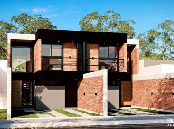 Casa · 118m² · 3 Ambientes · 2 Cocheras · Exc Duplex Vta 2 Dor Pozo Gge/bcon/asador/jard El Recodo