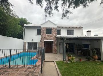 Foto · Pinares del Claret Casa 3 Dorm. en Calle Luis Soler Pileta y Cochera Doble
