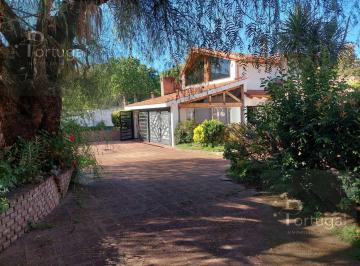 Casa · 334m² · 4 Ambientes · 1 Cochera · Casa en Villa Carlos Paz - Bº Villa Domínguez