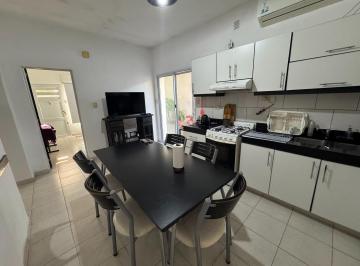 Casa · 110m² · 3 Ambientes · 2 Cocheras · Casa Dos Dorm. con Cochera en Baigorria Lado Rio