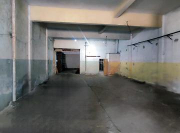 Bodega-Galpón · 2 Ambientes · 20 Cocheras · Galpón en Alquiler 350 m² en Wilde - Muy Buen Estado