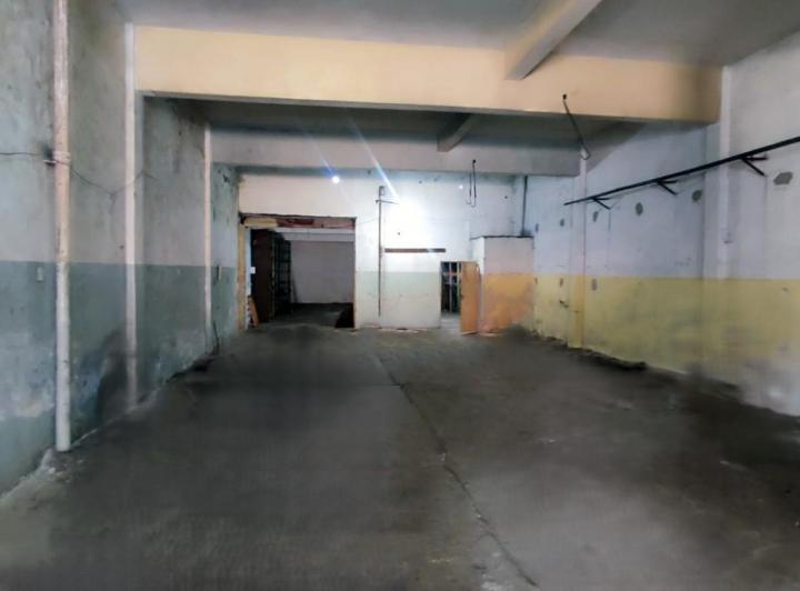Bodega-Galpón · 2 Ambientes · 20 Cocheras