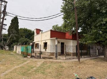 Casa de 4 ambientes, Esteban Echeverría · Casa Mas Departamento en Venta - Monte Grande