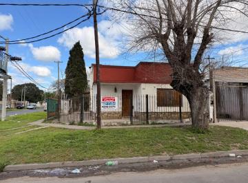 Casa de 4 ambientes, Esteban Echeverría · Casa Mas Departamento en Venta - Monte Grande