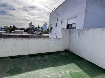 Departamento · 74m² · 3 Ambientes · Departamento Dos Dorm. y Terraza Privada en Venta en La Plata. Apto Banco