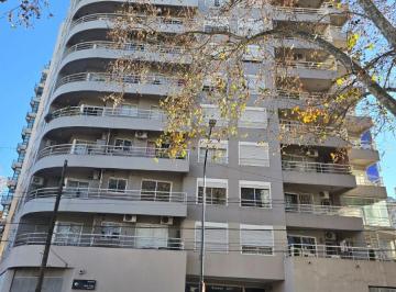 Departamento de 2 ambientes, Núñez · 2 Amb. Inmejorable Ubic. y Muy Buen Estado; Superluminoso, Losa Radiante, Balcón, Cocina Separada.