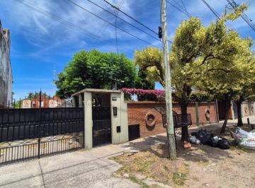 Departamento de 4 ambientes, La Plata · Se Vende Departamento Tipo Duplex 2 Dorm con Pileta y Quincho. Ubicado en Calle 49 Entre 133 y 134