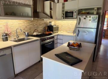 Casa · 205m² · 6 Ambientes · 3 Cocheras · Venta - Casa en Barrio La Tranquera - La Lonja - Pilar - Apto Crédito