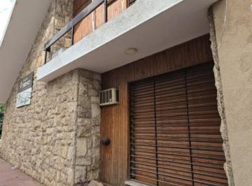 Casa · 400m² · 7 Ambientes · 1 Cochera · Propiedad Unica, Uso Comercial