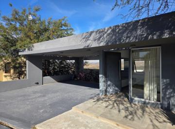 Casa · 233m² · 8 Ambientes · 2 Cocheras · Casa en Venta en Country Terrazas, Villa Allende, 3 Dorm.