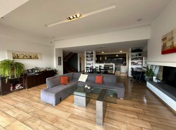 Casa · 233m² · 8 Ambientes · 2 Cocheras · Casa en Venta en Country Terrazas, Villa Allende, 3 Dorm.