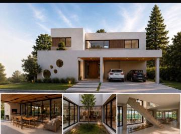 Terreno · 270m² · 5 Ambientes · 2 Cocheras · Terreno en Funes