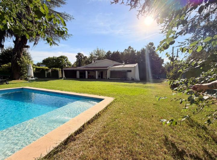 Casa · 160m² · 5 Ambientes