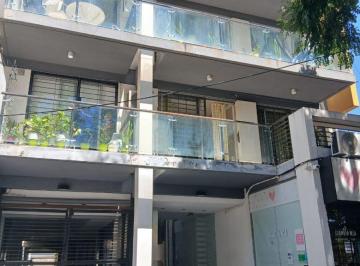 Departamento de 1 ambiente, Almirante Brown · Excelente Monoambiente con Vestidor, Barra, Amplio Balcon!