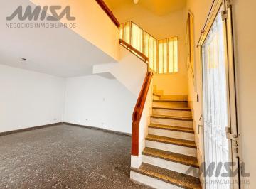 Casa · 120m² · 4 Ambientes · Departamento de Pasillo, en 2 Plantas. Apto Credito.