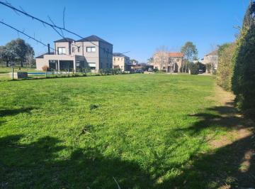 Terreno · 938m² · Terreno en Venta en Los Jazmines, Pilar del Este | 932 m² | Escritura | Apto Crédito | Permuta