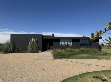 Casa · 390m² · 6 Ambientes · 2 Cocheras · Casa en Haras El Malacate