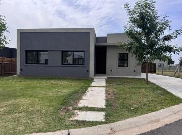 Foto Principal · Casa a La Venta en Santa Lucia - Pilar del Este - 150 m² Cubiertos #id 17927