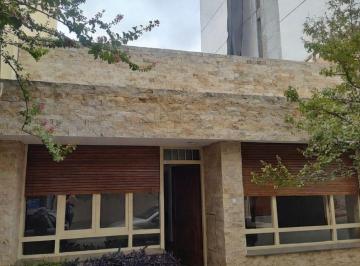 Casa de 5 ambientes, Córdoba · Alquiler Casa Apto Uso Comercial
