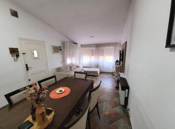 Casa · 125m² · 5 Ambientes · 1 Cochera · Venta Casa 3 Dorm.. Zona Sur, Rosario