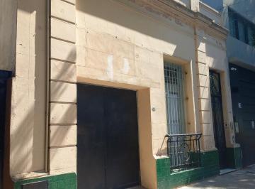 Bodega-Galpón · 540m² · 3 Ambientes · 2 Cocheras · Flores - Alquiler - Galpon con Vivienda