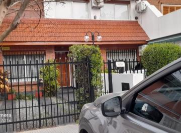 PH · 130m² · 4 Ambientes · 1 Cochera · Casa en Villa del Parque