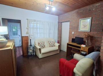 Casa · 116m² · 3 Ambientes · 1 Cochera · Venta Casa y Salón Comercial en San Lorenzo