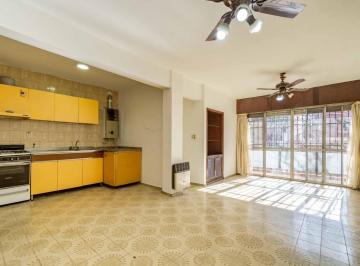 Departamento · 70m² · 4 Ambientes · Venta Departamento 3 Dorm. con Balcón - Echesortu, Rosario
