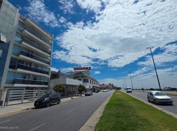 Edificio · 700m² · En Venta Edificio Entero de 6 Pisos con Vista Plena Al Mar. La Perla.