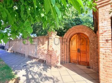 Casa · 202m² · 5 Ambientes · 3 Cocheras · Venta Casa 5 Ambientes Ituzaingo Norte Apta Crédito