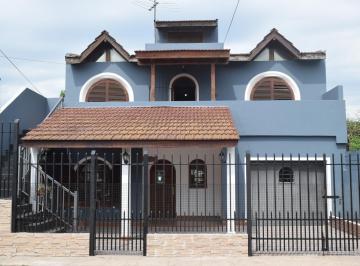 Casa · 350m² · 5 Ambientes · 1 Cochera · Casa en Virrey del Pino
