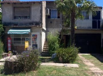 Casa · 100m² · 5 Ambientes · Pergamino 2096 - Casa 5 Amb a Reciclar!