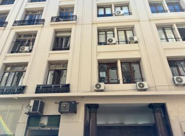 Oficina comercial · 220m² · Peron 314 Piso 4 - Oficina en Alquiler