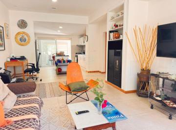 Foto1 · En Venta! Espectacular Casa Reciclada a Nueva, con Dos Apartamentos Independientes Al Fondo. Ideal P