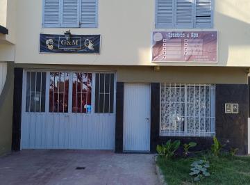 Casa de 6 ambientes, Las Heras · Alquilo Casa de 2 Plantas.