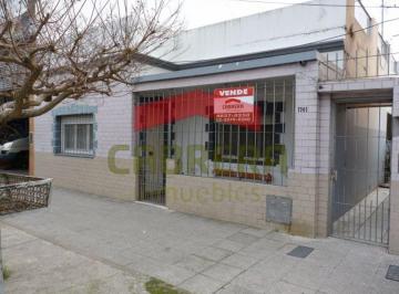 PH de 3 ambientes, Lomas de Zamora · Amplio PH Al Frente, en Venta en Banfield.