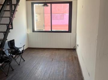 Departamento · 72m² · 3 Ambientes · Local en Venta - 2 Dorm. 1 Baño - Tandil