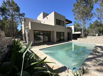 Casa · 360m² · 6 Ambientes · Casa en Venta Marítimo 4 Costa Esmeralda Cerca del Mar
