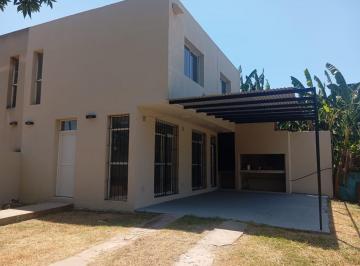 Casa de 4 ambientes, Funes · Propiedad en Venta en Funes.