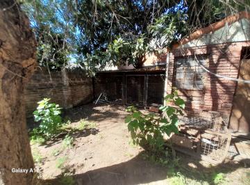 Casa de 5 ambientes, Malvinas Argentinas · Vendo Casa Estilo Americano a Refaccionar.