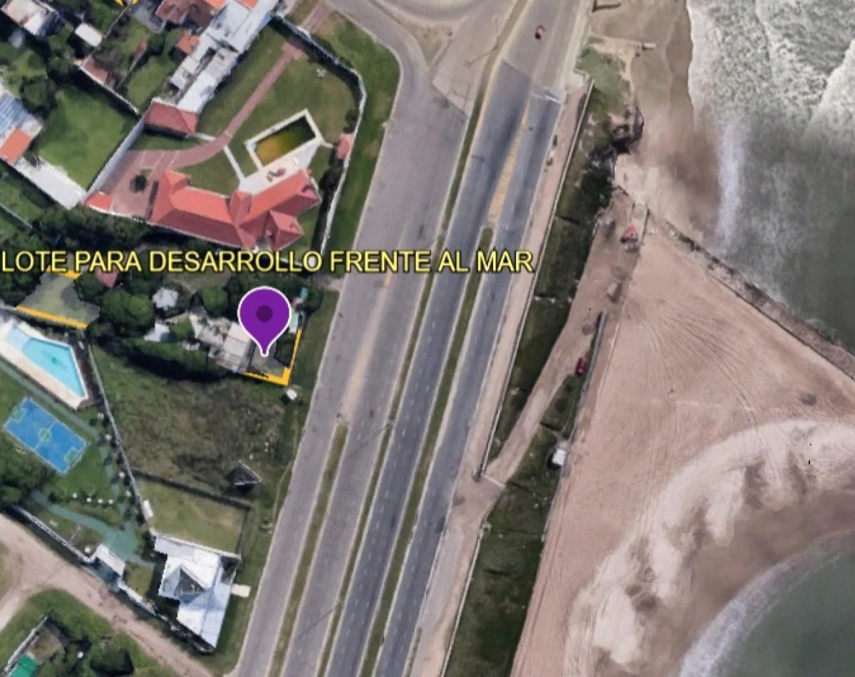 Lote frente al mar, 1081 m² en Av. Felix U. Camet