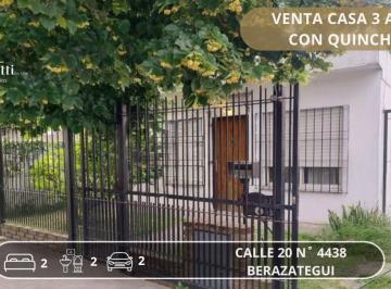 Casa de 3 ambientes, Berazategui · Venta Casa 3 Amb. con Jardin, Garaje y Quincho - Berazategui