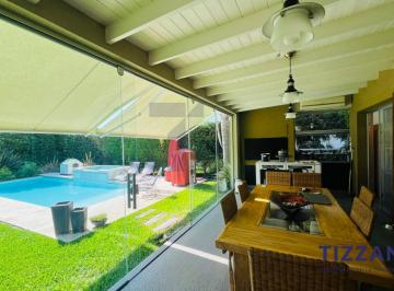 Casa · 280m² · 5 Ambientes · 6 Cocheras · Casa en Alquiler en Fincas de Iraola II Amoblada