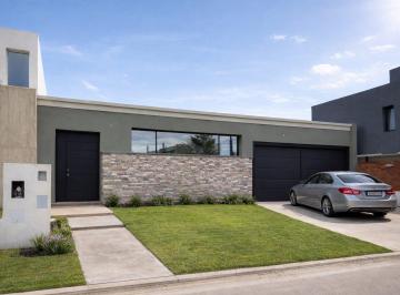 Casa · 145m² · 3 Ambientes · 2 Cocheras · Vendo Casa 2 Dorm Planta Baja Rincones Manantiales