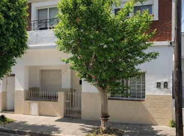 PH · 50m² · 2 Ambientes · Alquiler PH Tipo Casa 2 Ambientes con Patio