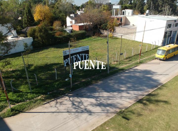 Terreno · 1215m²